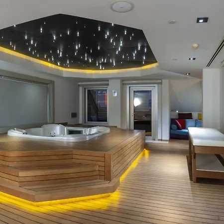 Luxury And In Besiktas Διαμέρισμα *